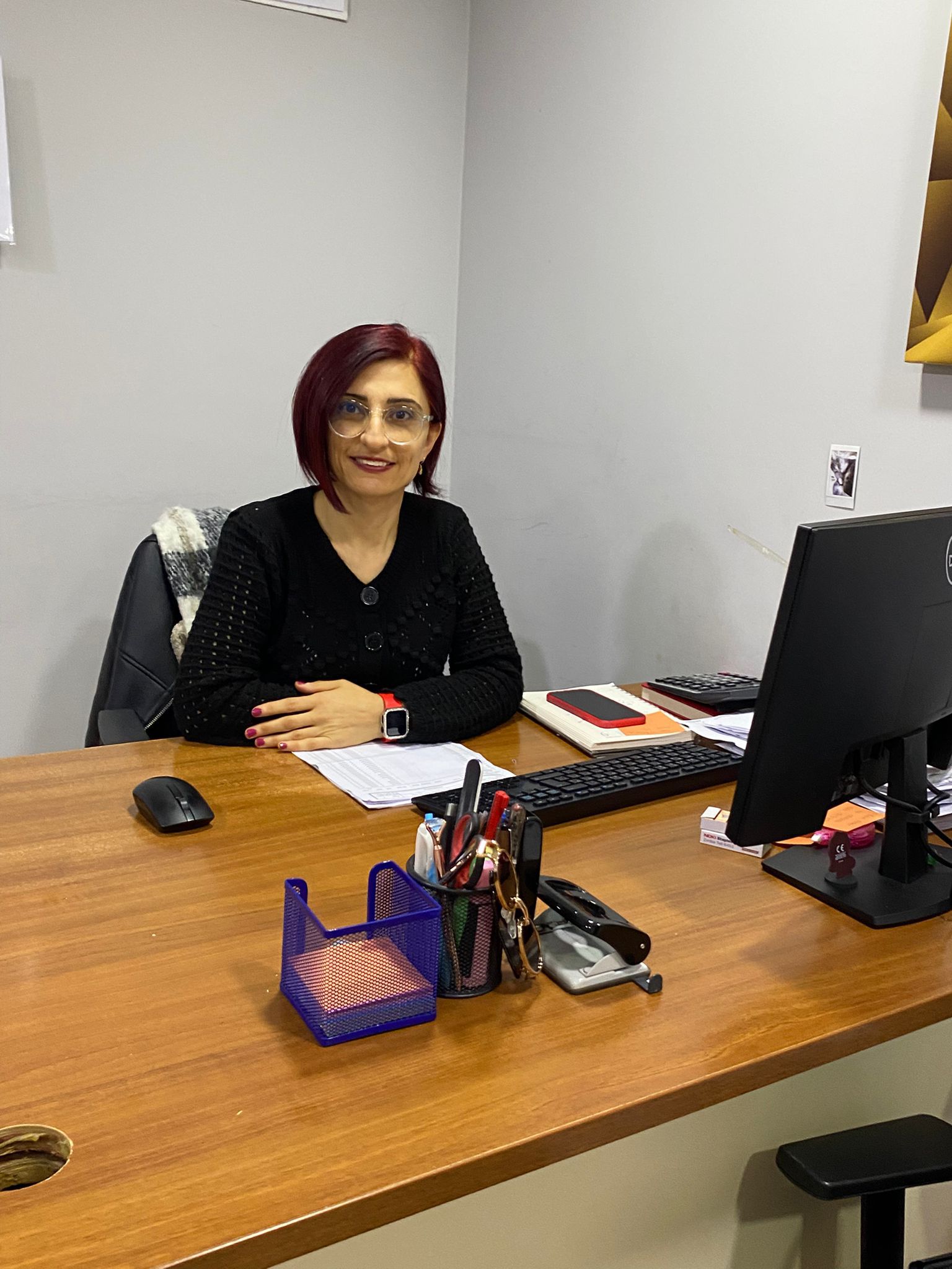 İŞ KADINI. HİCRAN KAYA